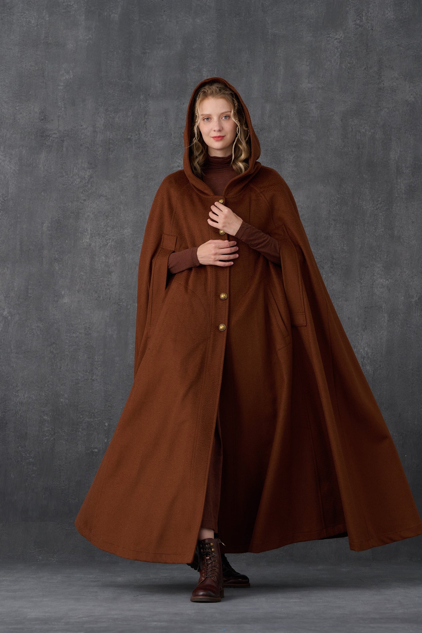 Parini 33 | Maxi Hooded wool coat cloak in olive