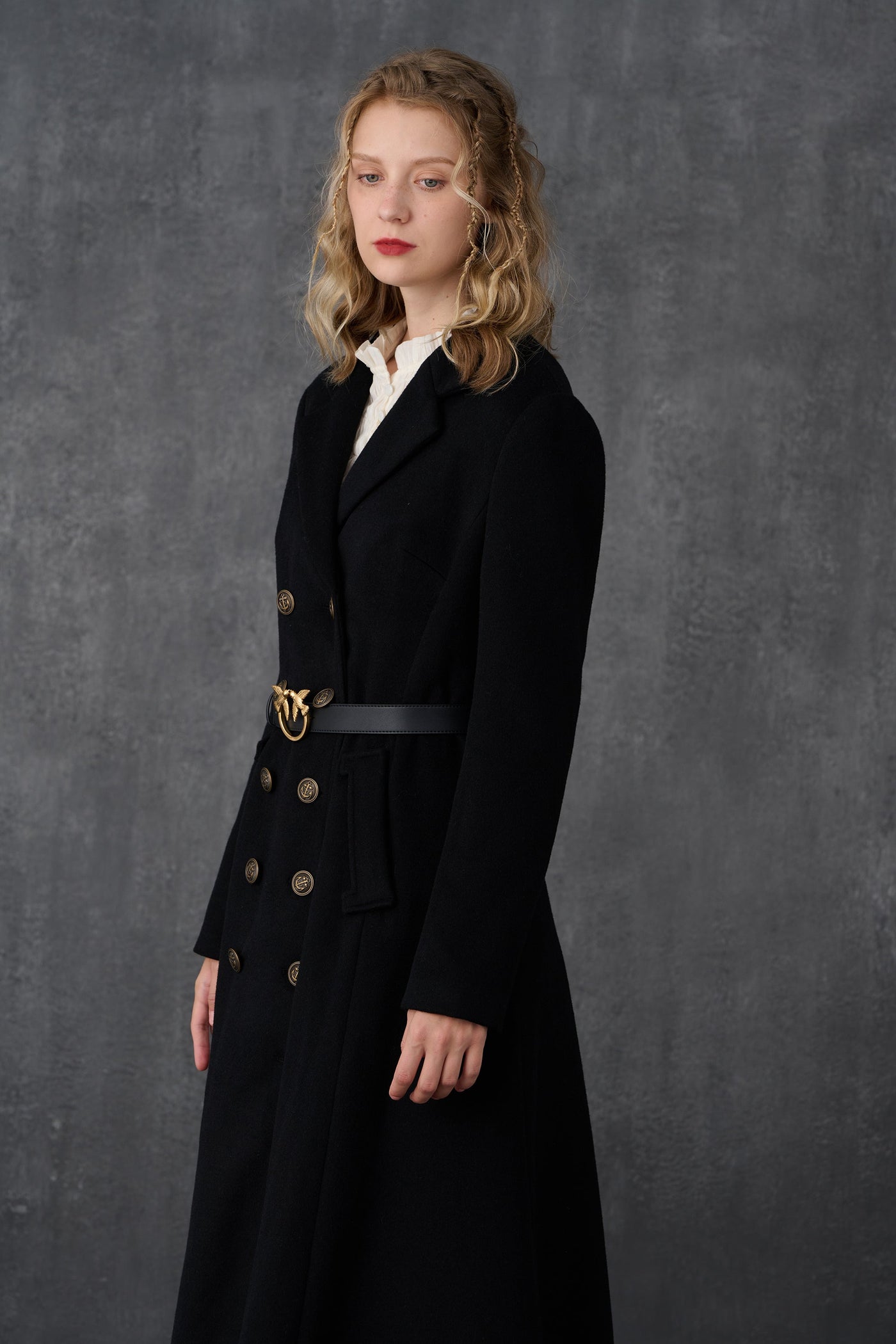 Victoria 27 | Double-breasted black wool coat