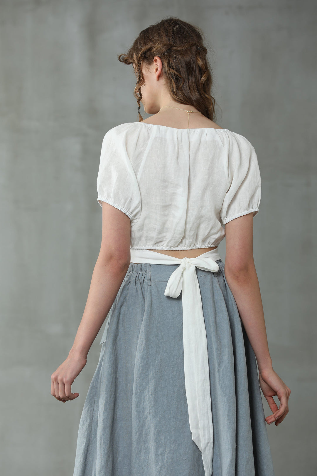Ease 17 | White linen blouse Ease 17 | White linen blouse