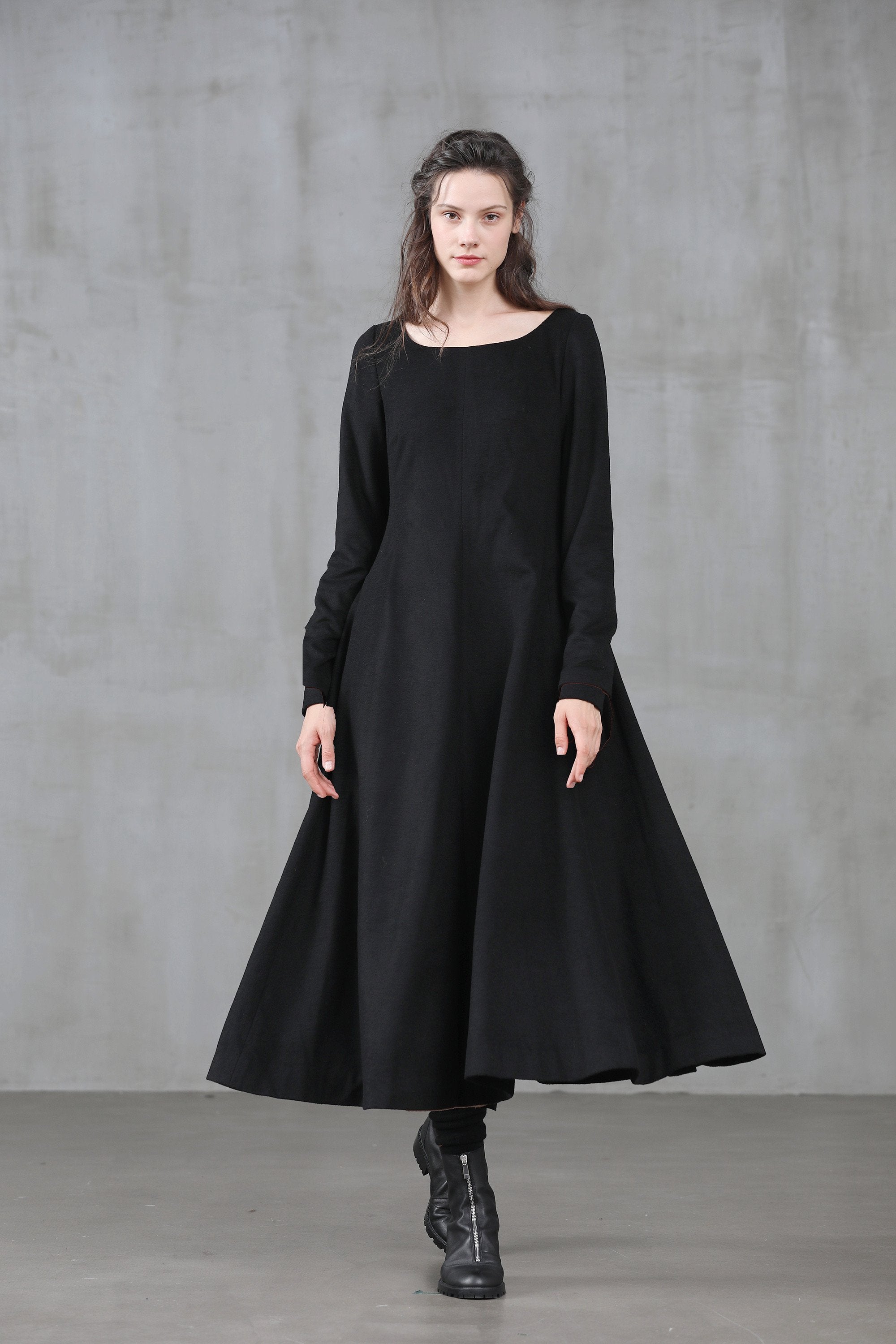 Mistletoe 17 | 100% wool dress – Linennaive