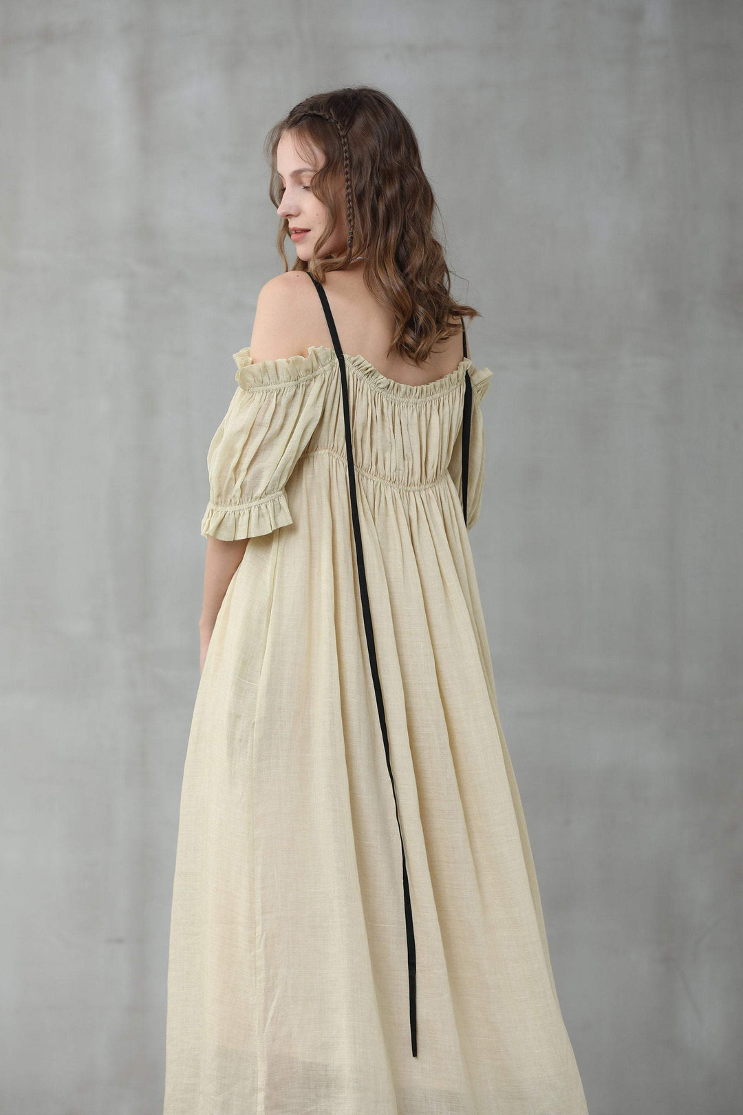 La Luna 11 | Old Lace Linen Dress XL / Olivedrab La Luna 11 | Old Lace Linen Dress XL / Olivedrab