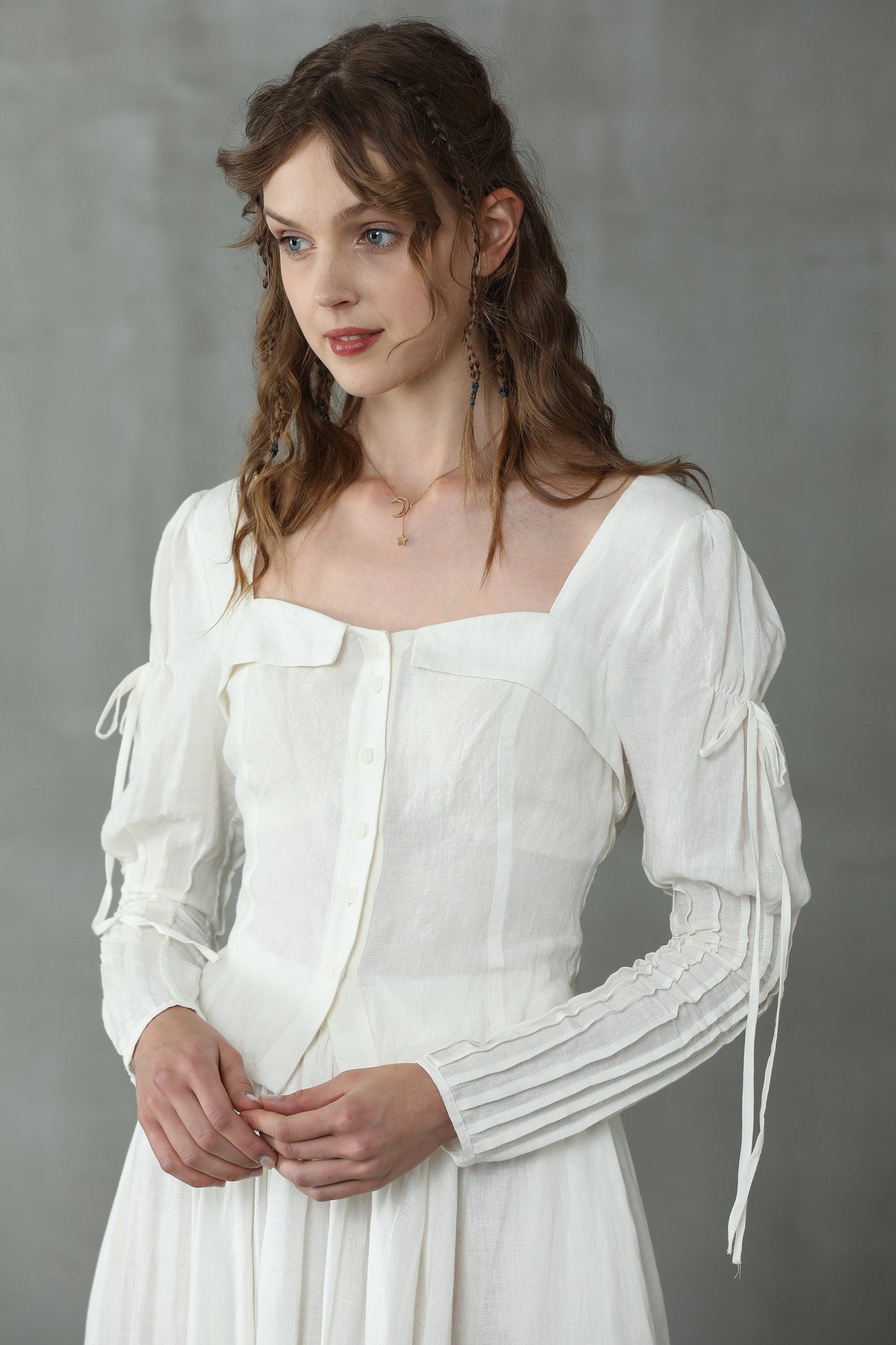 Tuberose 25 | Puff-sleeve linen blouse