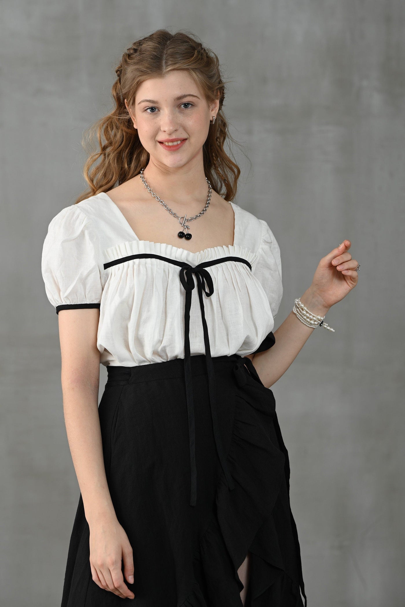 Daisy 33 | 100% linen blouse in white