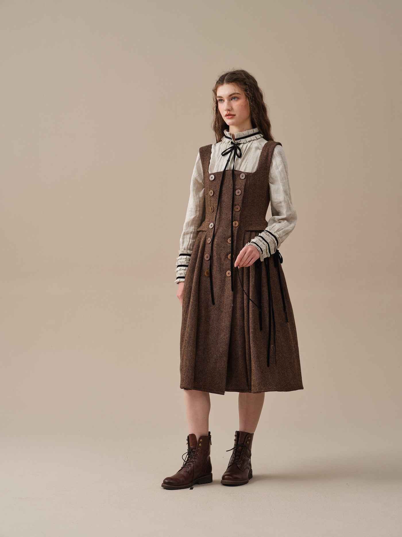 Emma 33 | 100% wool dress – Linennaive