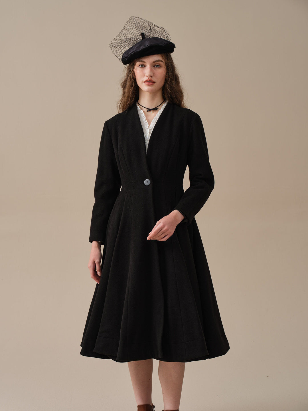 LITTLE WOMEN 22 | WOOL COAT IN Black Black / 2XL LITTLE WOMEN 22 | WOOL COAT IN Black Black / 2XL