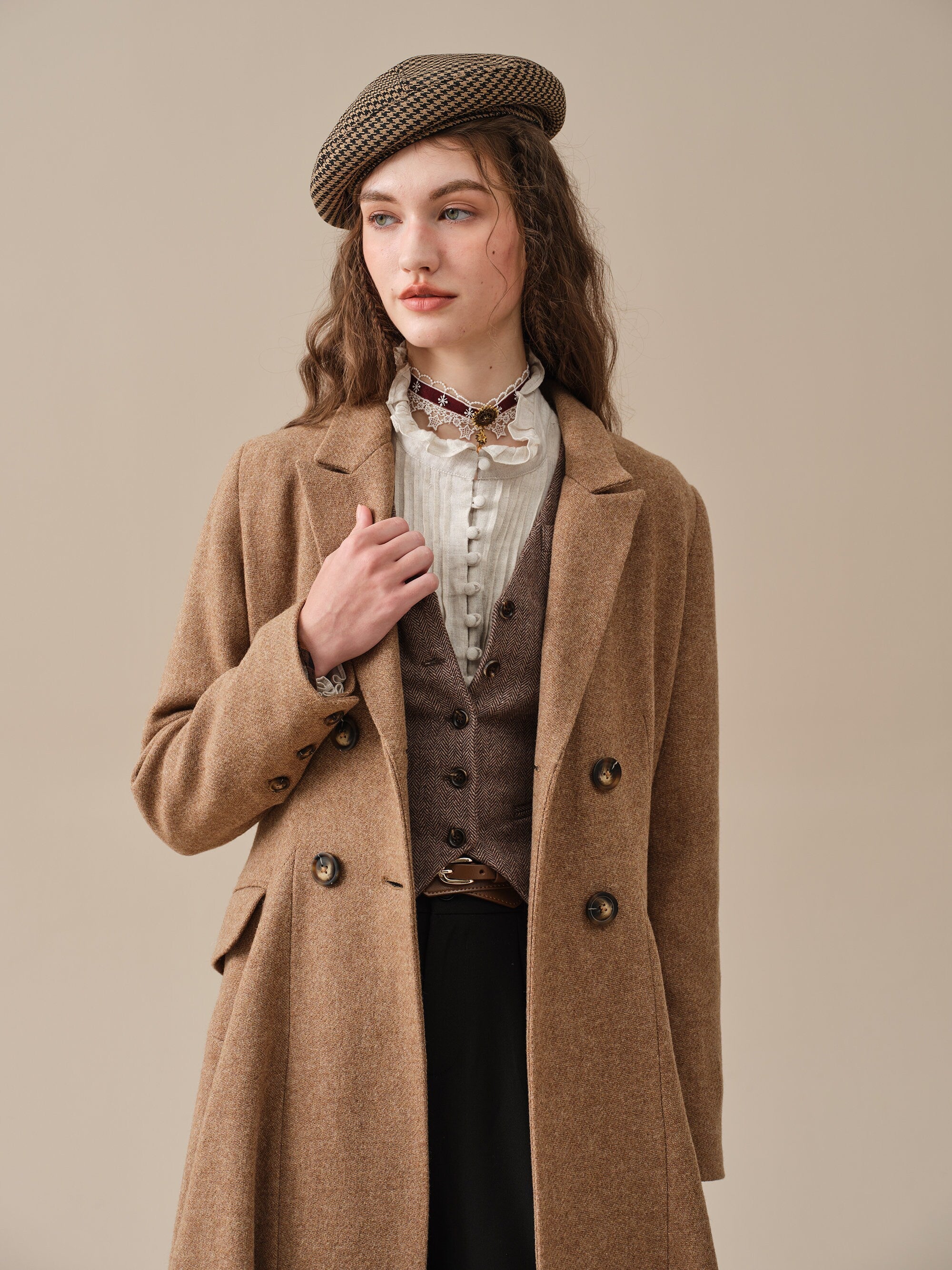 The Roman Holiday 17 | 100% wool classic coat – Linennaive