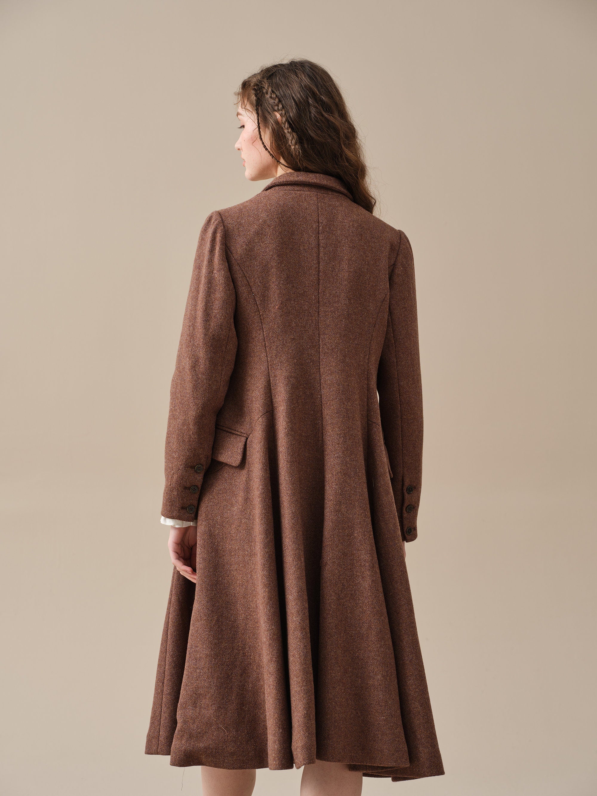 The Roman Holiday 17 | 100% wool classic coat – Linennaive