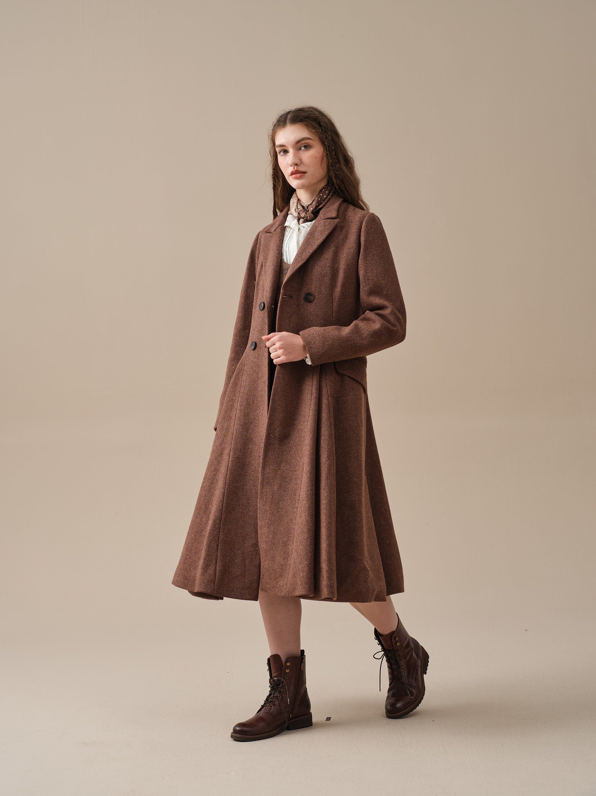 The Roman Holiday 17 | 100% wool classic coat – Linennaive