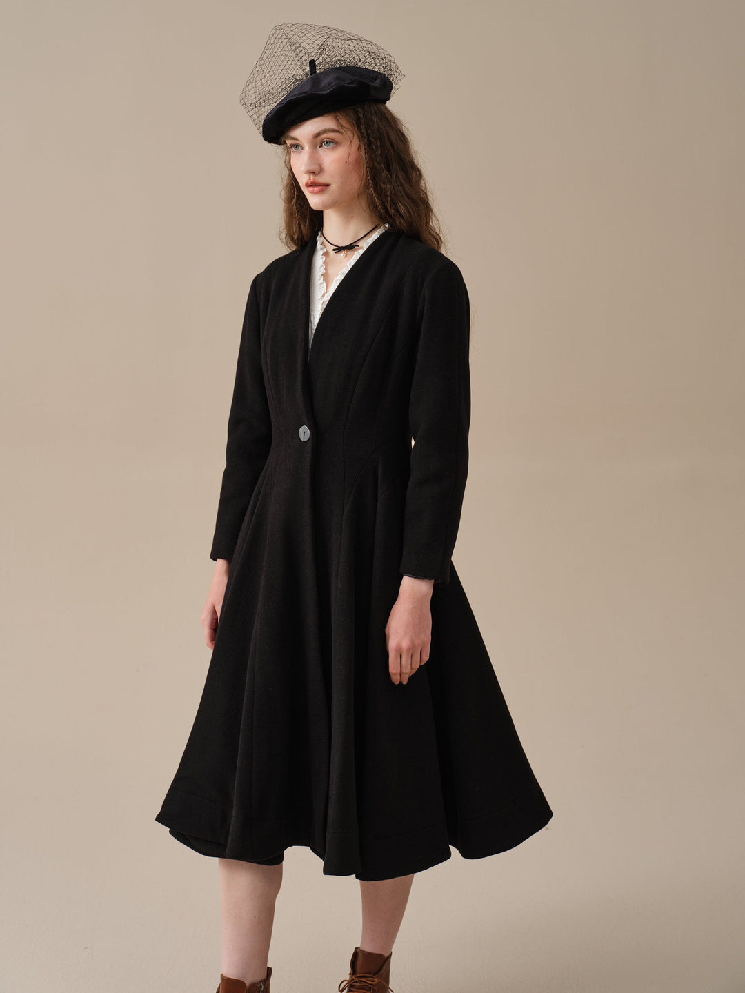 LITTLE WOMEN 22 | WOOL COAT IN BLACK Linennaive LITTLE WOMEN 22 | WOOL COAT IN BLACK Linennaive