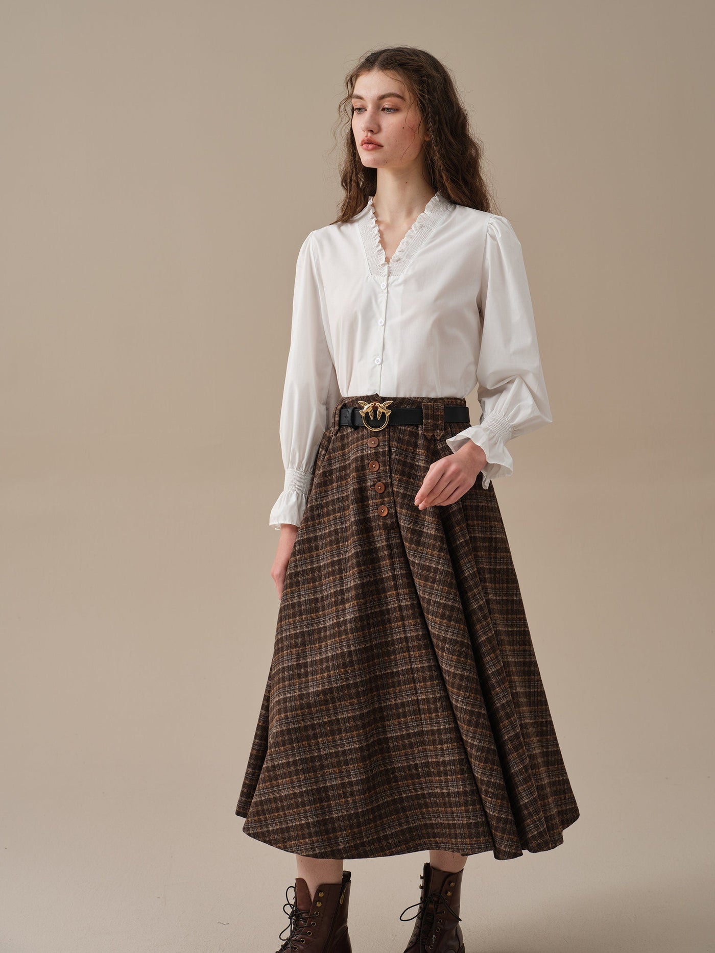 Norma 16 | Front buttoned wool skirt