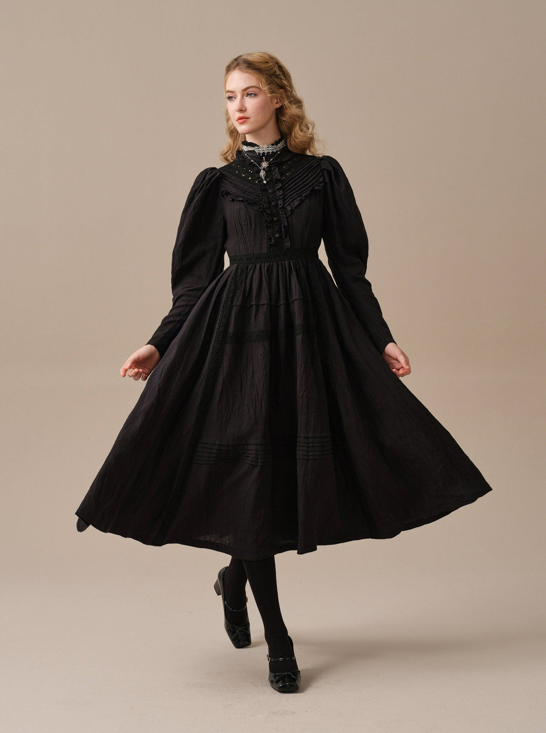 MARY 18 | VINTAGE LINEN DRESS GOWN Linennaive MARY 18 | VINTAGE LINEN DRESS GOWN Linennaive